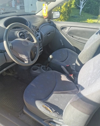 Toyota Yaris cena 3800 przebieg: 276000, rok produkcji 2001 z Tczew małe 67